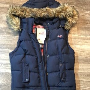 Hollister fur vest